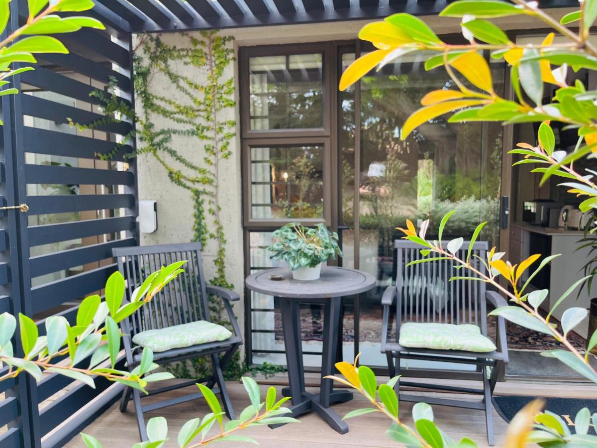 Art-Inspired Bedroom Close To Cbd Mossel Bay Ngoại thất bức ảnh